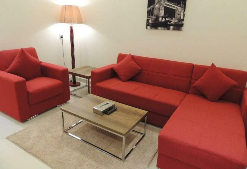 Апартаменты 3 Спальни, Golden Square