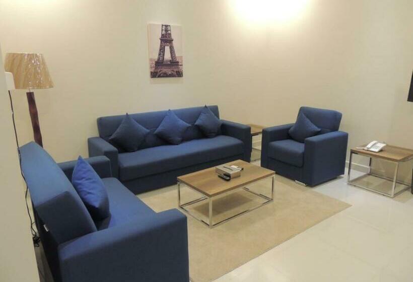 Апартаменты 3 Спальни, Golden Square