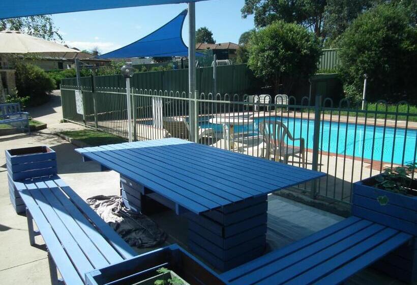 패밀리 룸, Bega Southtown Motor Inn