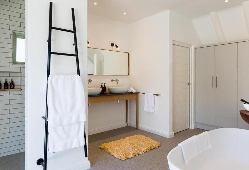 سوئیت با بالکن, Maison Cabrière   Boutique Suites