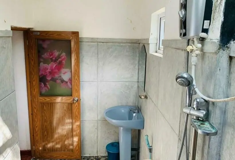 اتاق لوکس, Sigiriya Rock Entrance Holiday Home