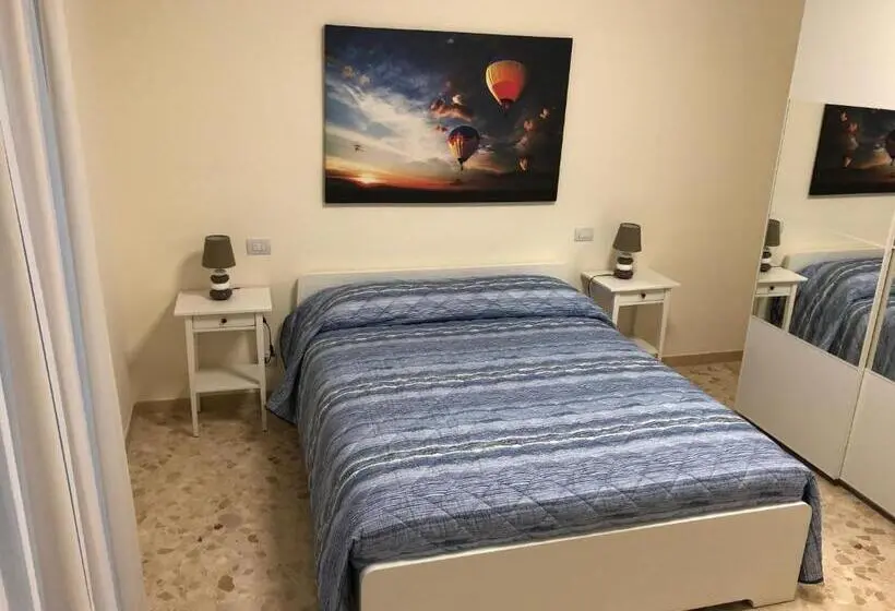 Quarto triplo standard com casa de banho exterior, B&b Il Bacio