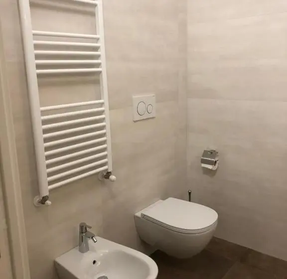 Quarto triplo standard com casa de banho exterior, B&b Il Bacio