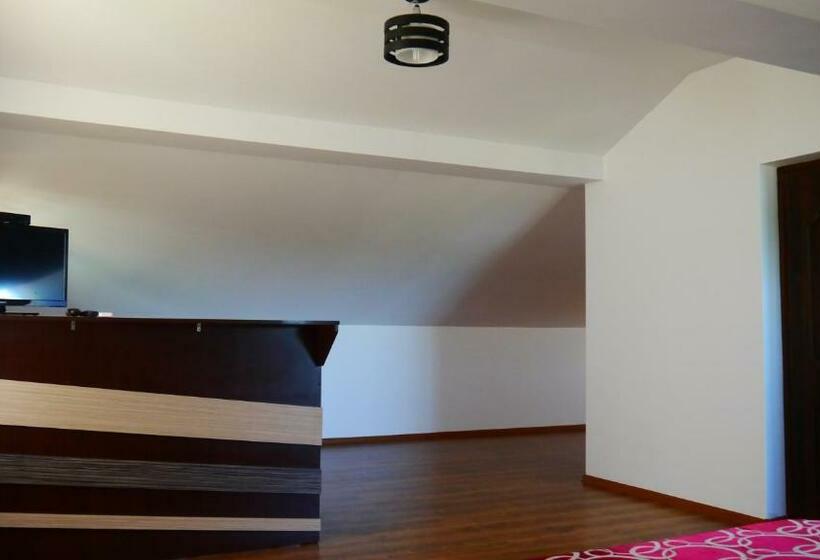 패밀리 룸, Pensiunea Bianca