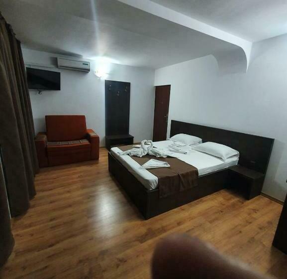 스탠다드 트리플 룸, Pensiunea Bianca