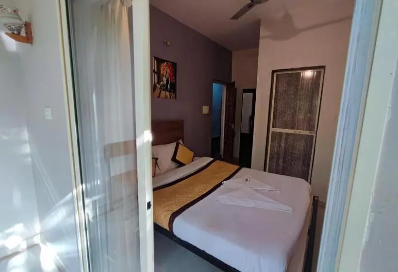 キングサイズベッドのスタンダードルーム, Shivam Bnb Mandrem Resort