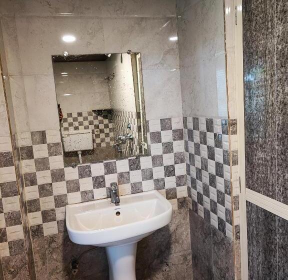 חדר סטנדרט נוף לבריכה, Shivam Bnb Mandrem Resort