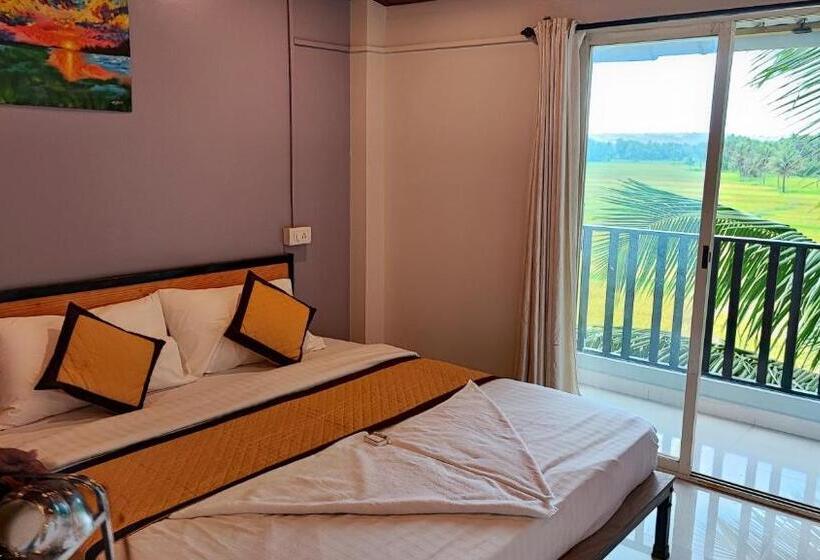 חדר סטנדרט נוף לבריכה, Shivam Bnb Mandrem Resort