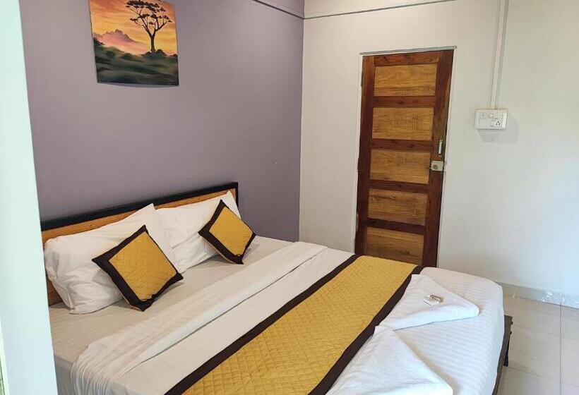 חדר סטנדרט נוף לבריכה, Shivam Bnb Mandrem Resort