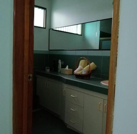 اتاق لوکس, Hostal Casa Azul