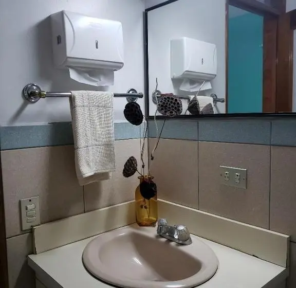 اتاق اکونومی, Hostal Casa Azul