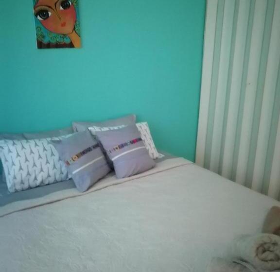 اتاق اکونومی, Hostal Casa Azul