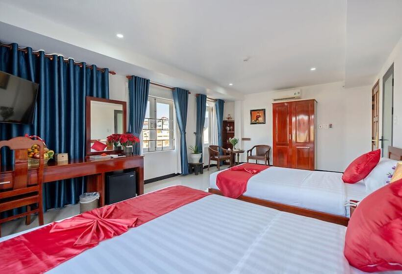 اتاق لوکس سه تخته, Gioan Boutique Villa