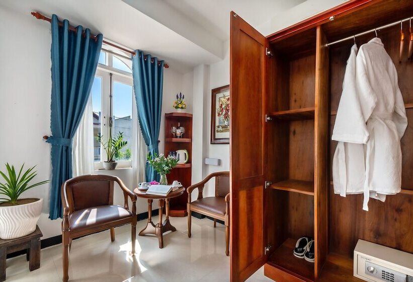 اتاق خانوادگی, Gioan Boutique Villa