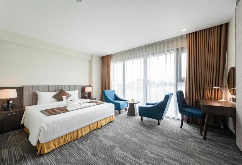 اتاق استاندارد با تخت بزرگ, Muong Thanh Grand Bai Chay