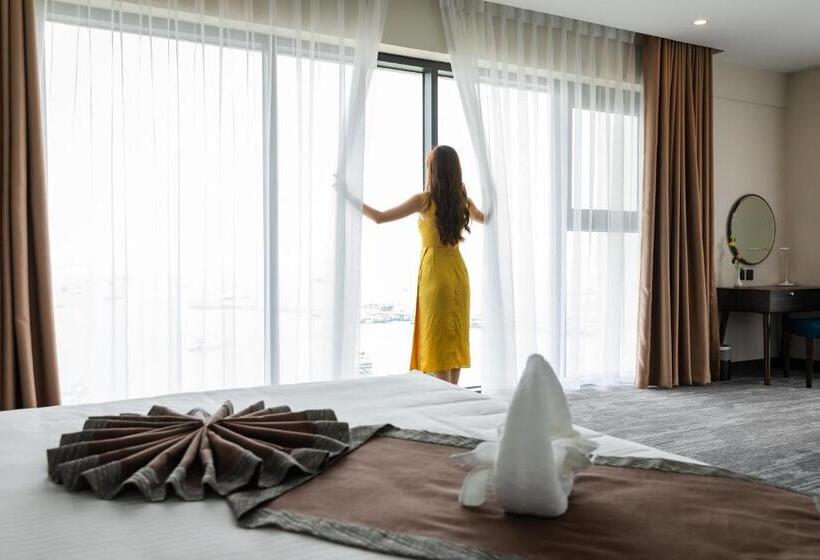 سوییت اجرایی, Muong Thanh Grand Bai Chay