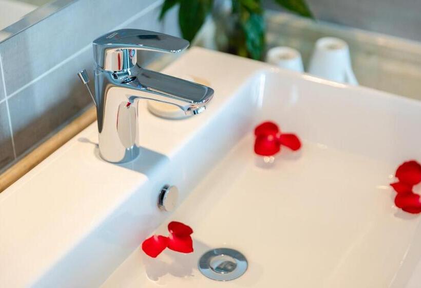 سوییت اجرایی, Muong Thanh Grand Bai Chay