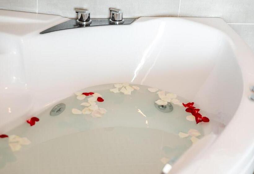 سوییت اجرایی, Muong Thanh Grand Bai Chay