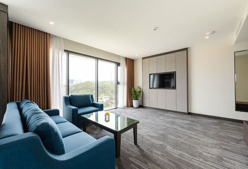 سوییت اجرایی, Muong Thanh Grand Bai Chay