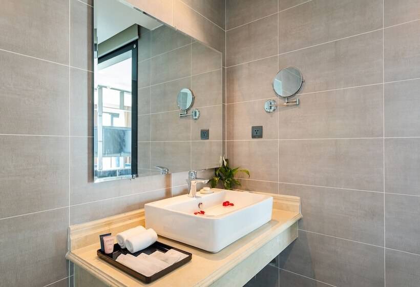 سوییت اجرایی, Muong Thanh Grand Bai Chay