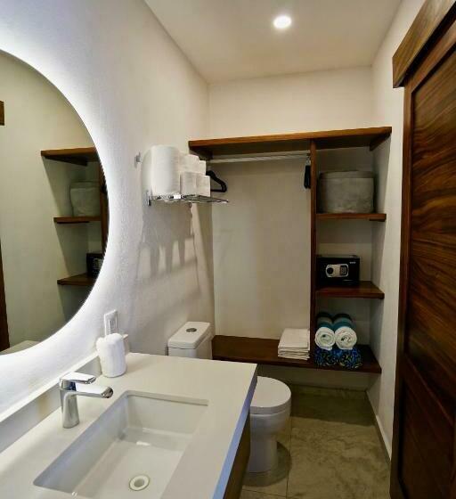 חדר לארבעה סטנדרטי עם מרפסת, Puerto Sayulita