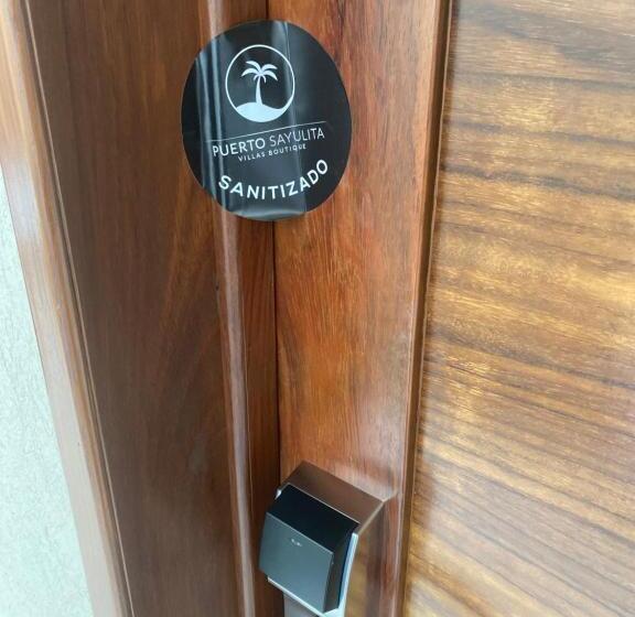 חדר לארבעה סטנדרטי עם מרפסת, Puerto Sayulita