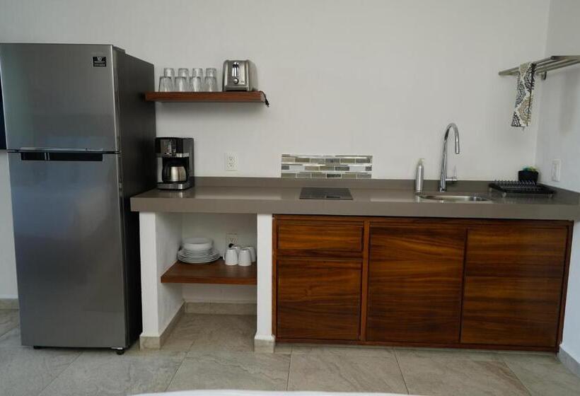 חדר לארבעה סטנדרטי עם מרפסת, Puerto Sayulita