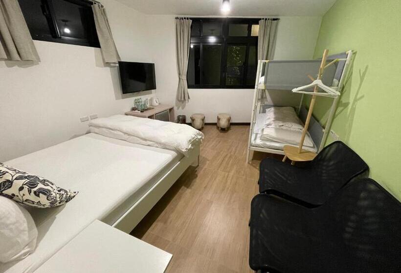 اتاق استاندارد چهار تخته, Lucky House B&b