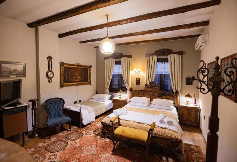 חדר דלוקס, Bujtina Sidheri