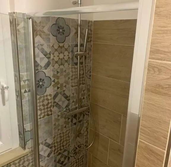 اتاق استاندارد سه نفره, B&b Vanessa