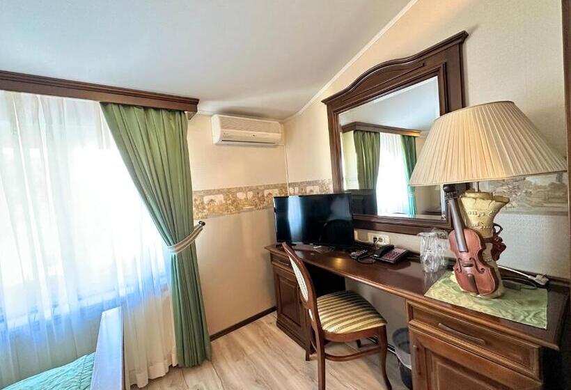 اتاق سوپریور یک تخته, Boutique Hotel Grahor