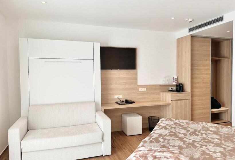 اتاق لوکس با بالکن, Boutique Hotel Grahor