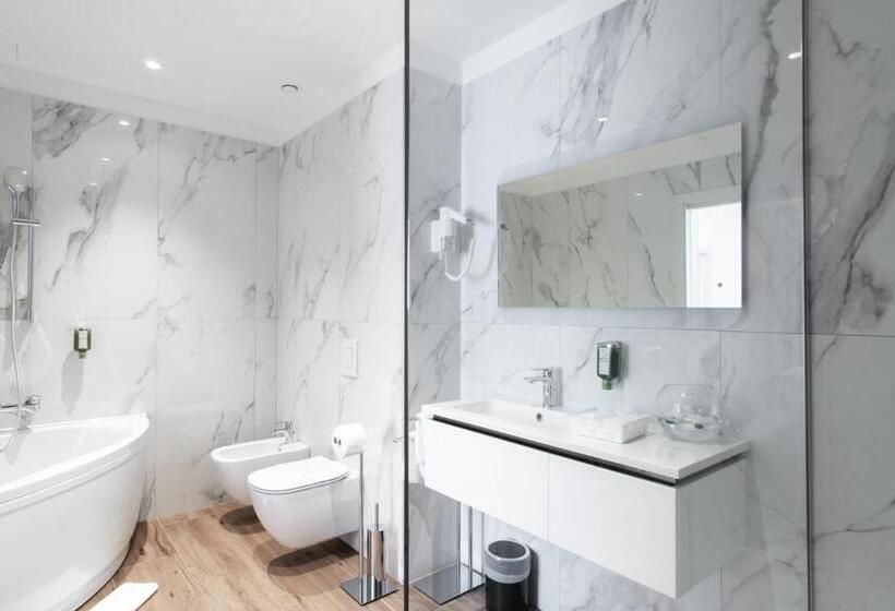 سوییت لوکس, Boutique Hotel Grahor