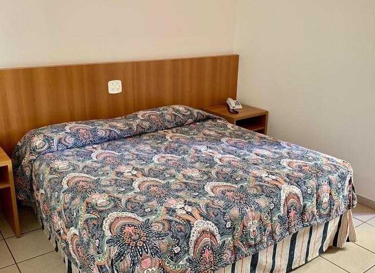 اتاق استاندارد, Flat Alameda