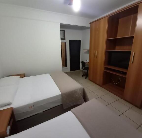 标准三人间, Flat Alameda