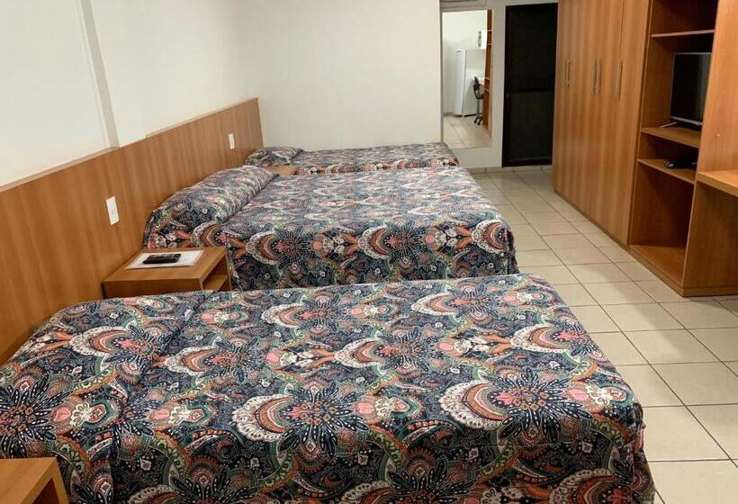 四人标准间, Flat Alameda