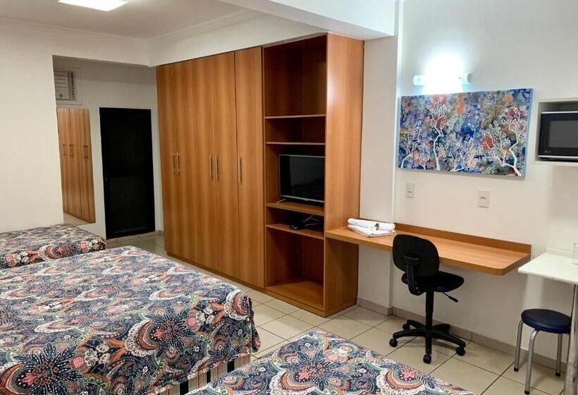 四人标准间, Flat Alameda