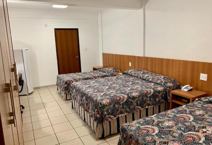 四人标准间, Flat Alameda