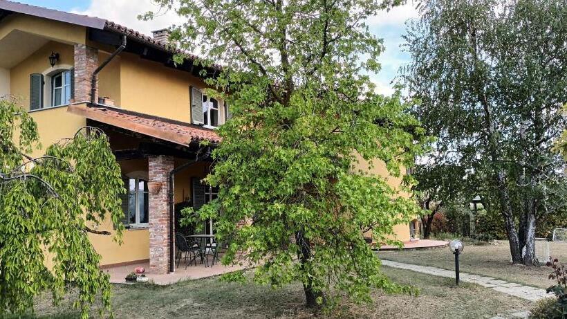 חדר סטנדרט עם מיטת קינג, Casa Arcobaleno Apartments Room Holiday Home