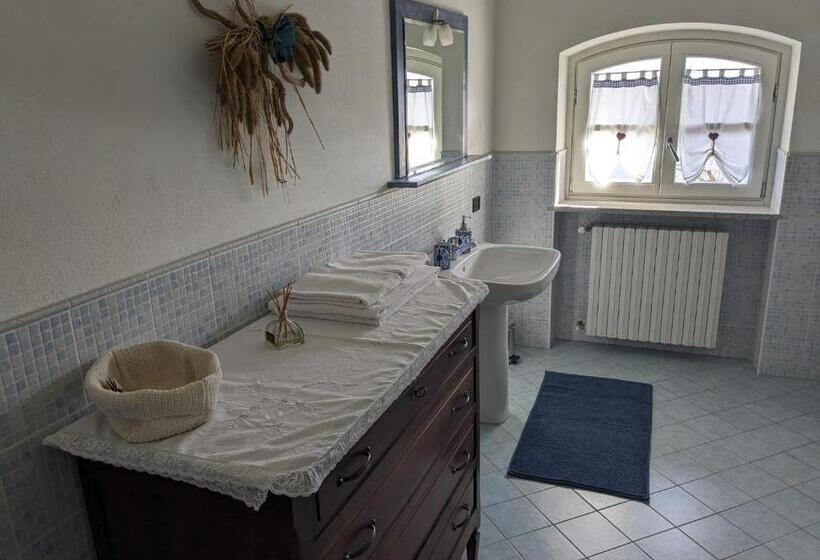 חדר סטנדרט עם מיטת קינג, Casa Arcobaleno Apartments Room Holiday Home