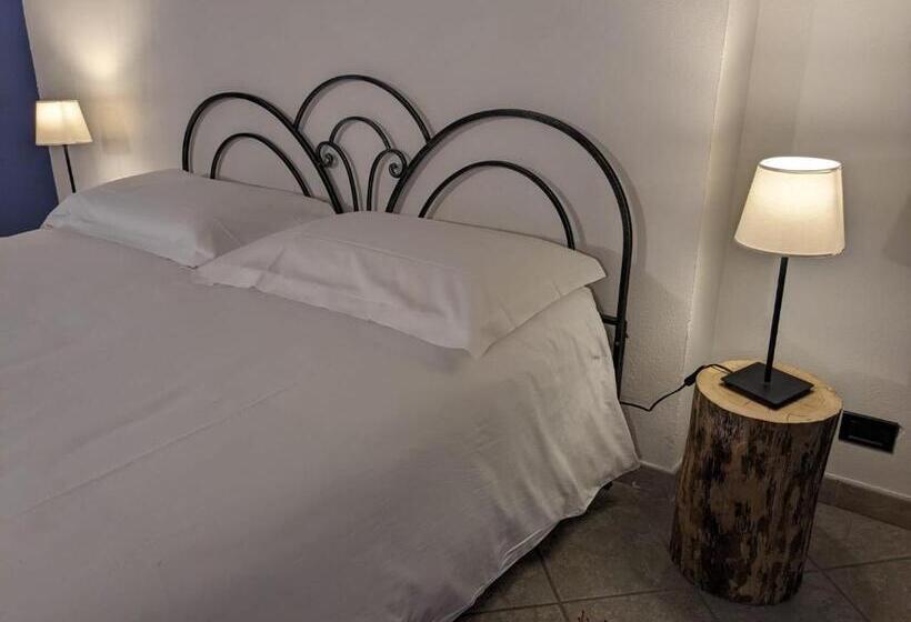 חדר סטנדרט עם מיטת קינג, Casa Arcobaleno Apartments Room Holiday Home