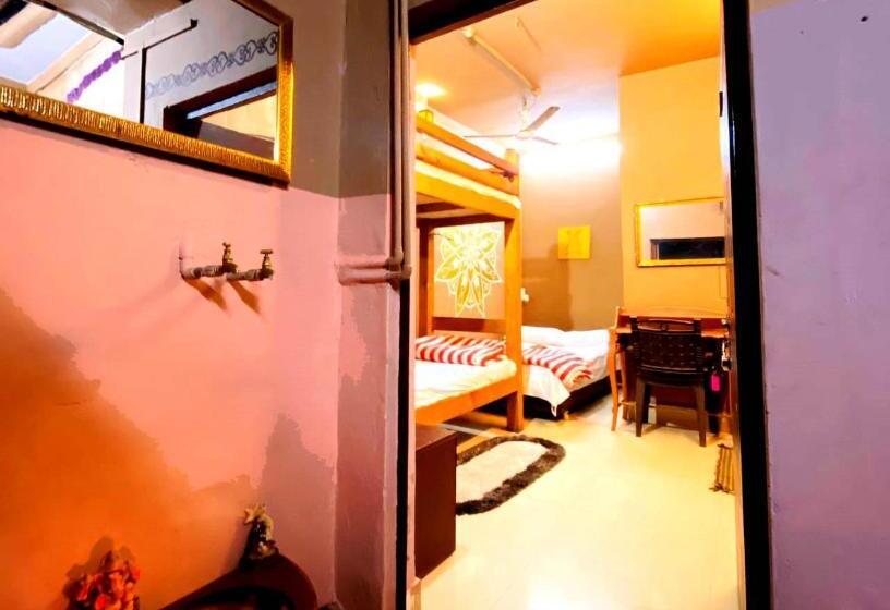 اتاق خانوادگی, Stay Inn Heritage