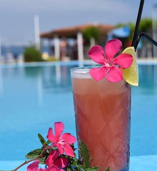 Номер Стандарт с Балконом, Erosea Beach Resort