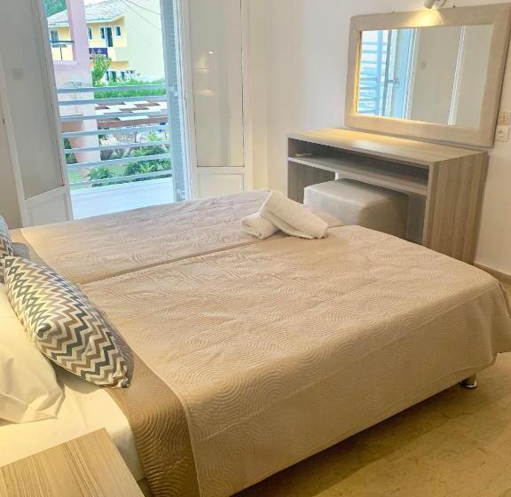 Номер Стандарт с Балконом, Erosea Beach Resort