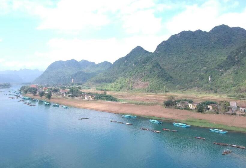 Deluxe room with river view, Son Doong Riverside