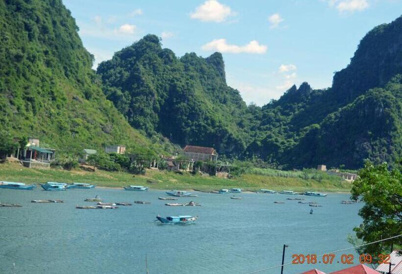 اتاق خانوادگی با چشمانداز باغ, Son Doong Riverside