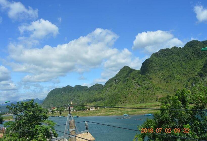 اتاق خانوادگی با چشمانداز باغ, Son Doong Riverside