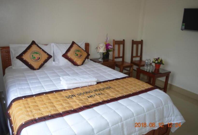 Deluxe room with river view, Son Doong Riverside