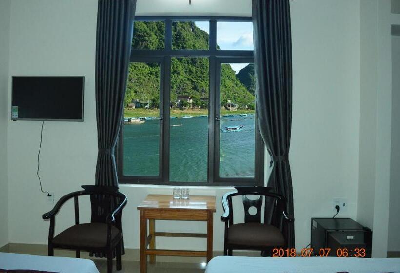 Deluxe room with river view, Son Doong Riverside