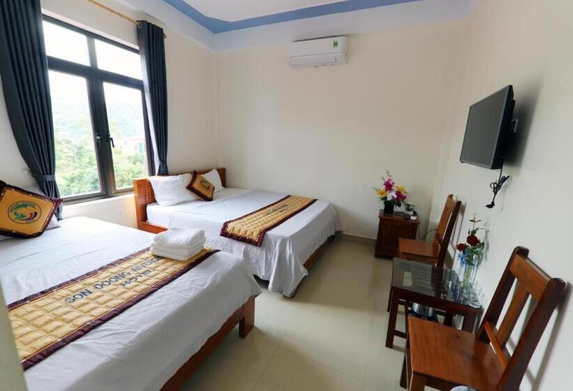 اتاق خانوادگی با چشمانداز باغ, Son Doong Riverside